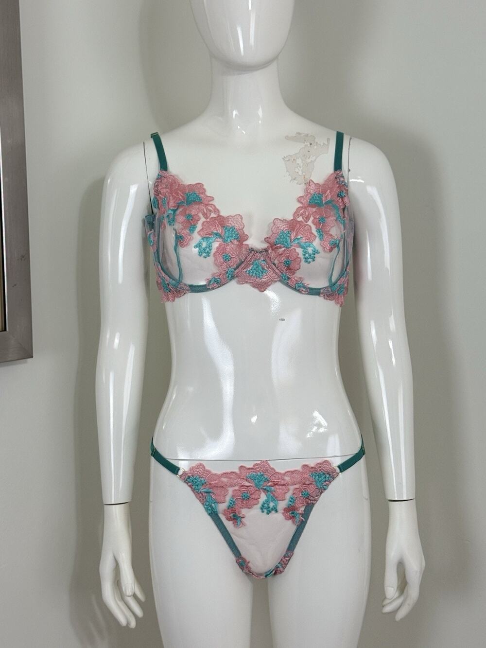 NWOT Pink Mesh Floral Embroidered Sheer Balconette Bra & Thong Set Women XL